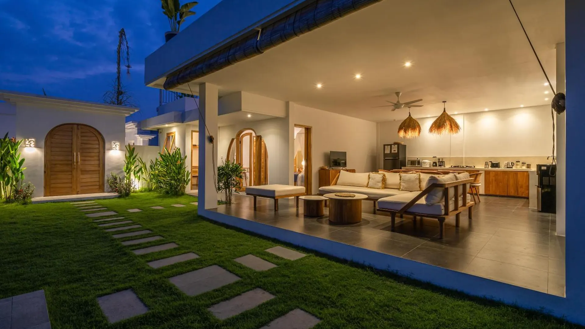 Zango - Fieldside Luxe 4Br Villa In Ubud Indonesia