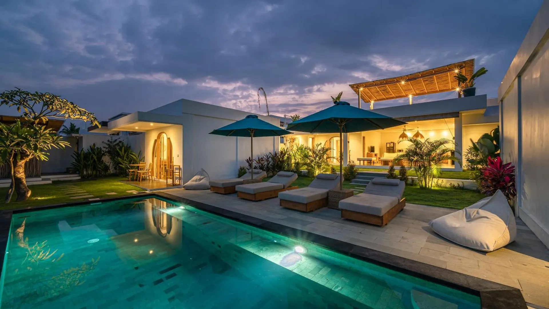 Zango - Fieldside Luxe 4Br Villa In Ubud Indonesia