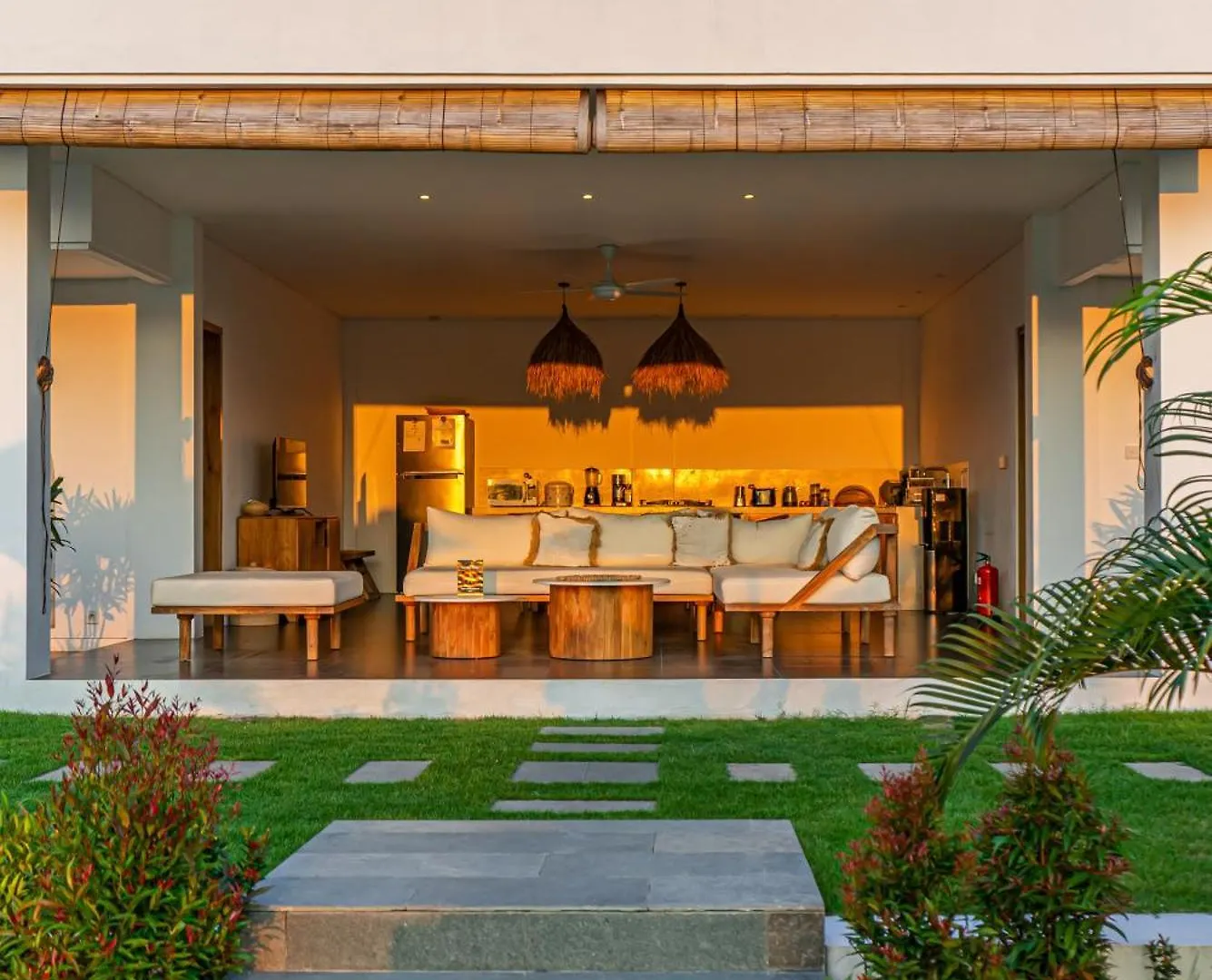 Zango - Fieldside Luxe 4Br Villa In Ubud Ubud (Bali)