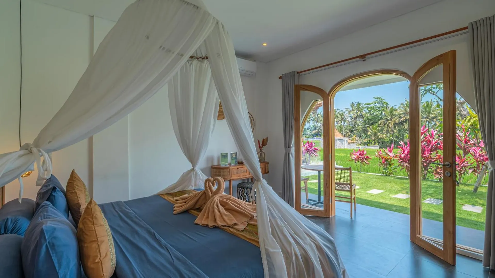 Zango - Fieldside Luxe 4Br Villa In Ubud  Ubud (Bali)