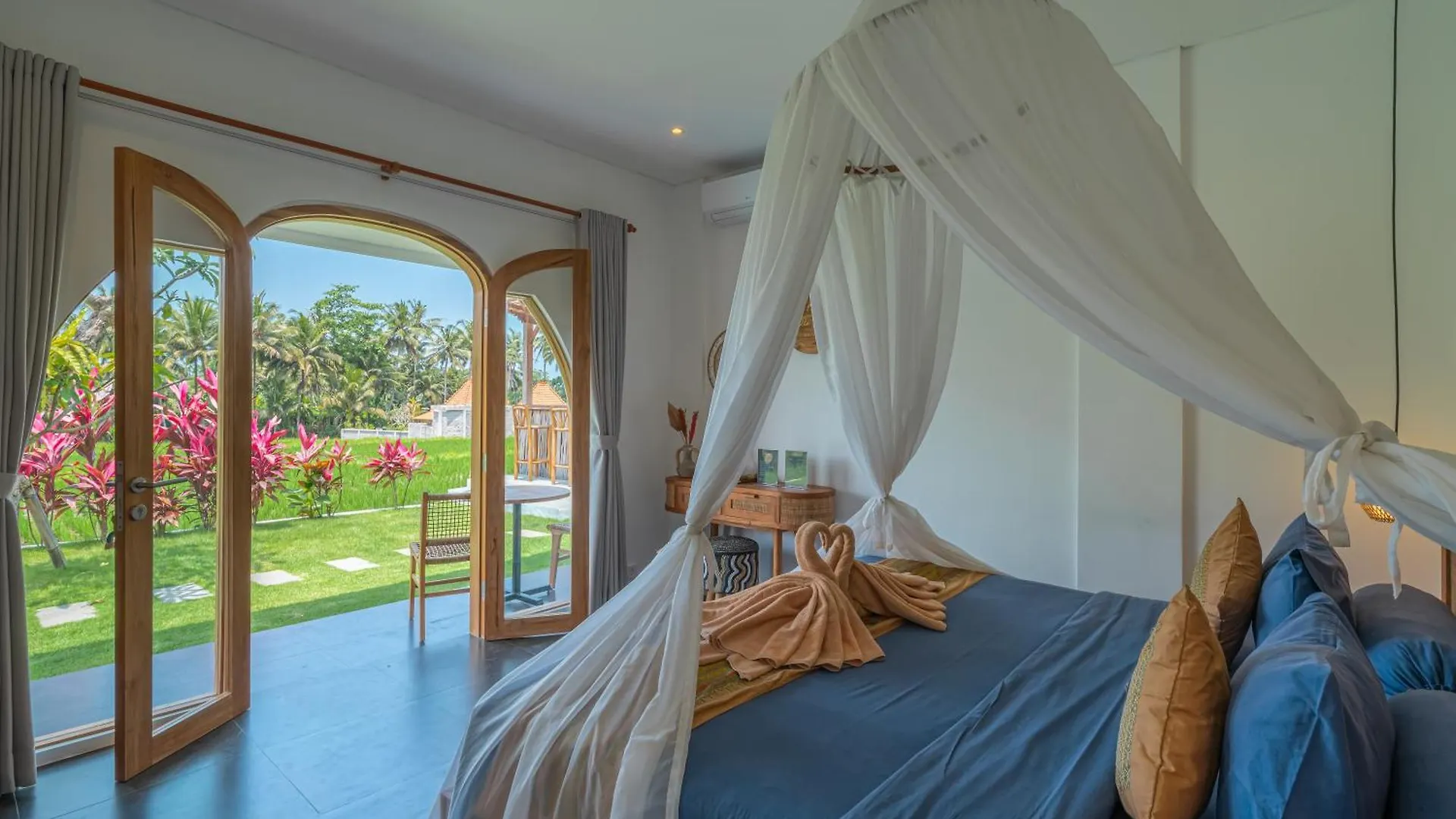 Zango - Fieldside Luxe 4Br Villa In Ubud Indonesia